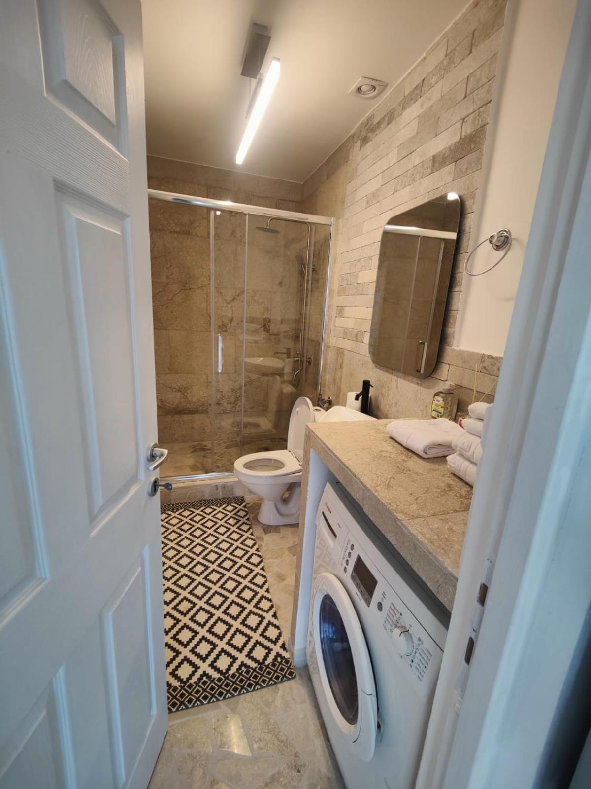 Luxus Cluj Airport Apartments Kültér fotó