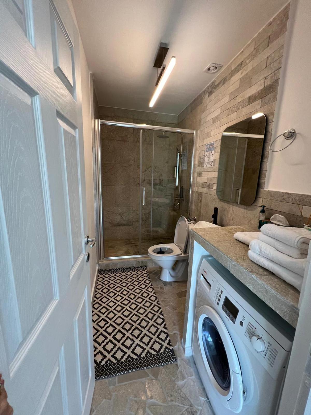 Luxus Cluj Airport Apartments Kültér fotó
