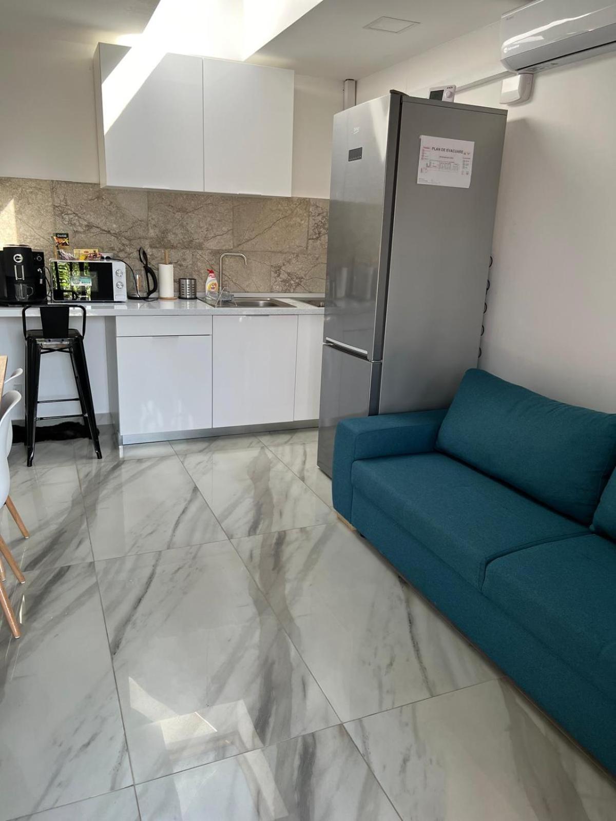 Luxus Cluj Airport Apartments Kültér fotó