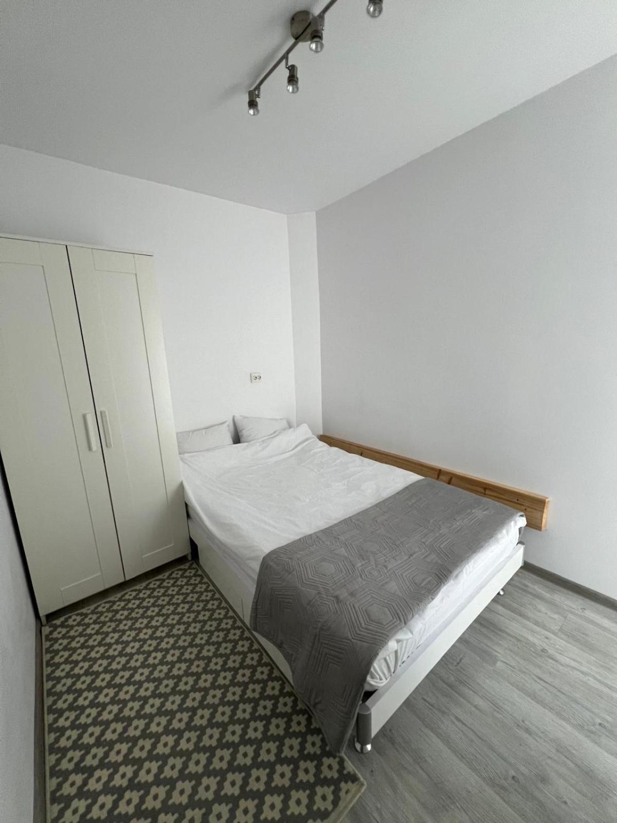 Luxus Cluj Airport Apartments Kültér fotó